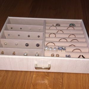 Unlisted rings and earrings